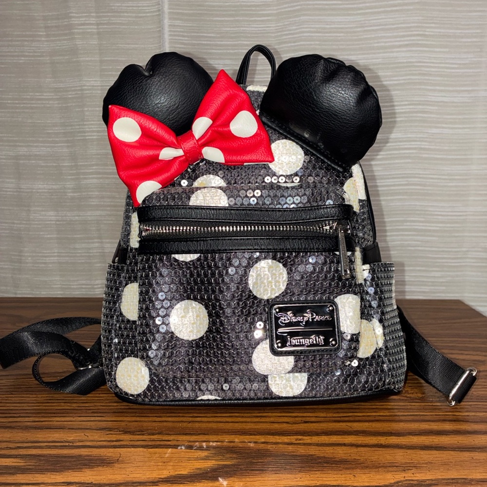 RARE Loungefly Minnie Mouse Sequin Mini Backpack Disney Parks Exclusive